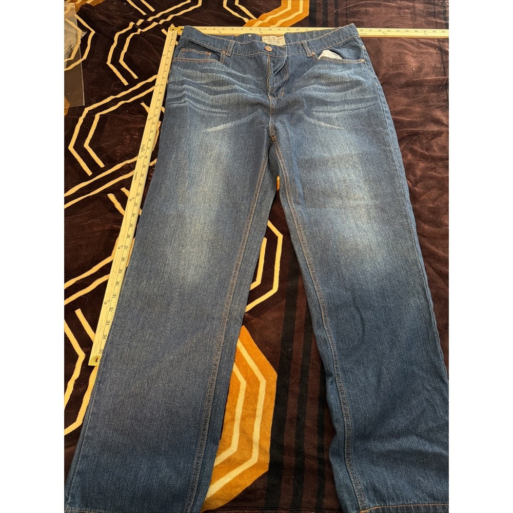 Just Chillin Mens Straight Leg Jeans Blue Medium Wash Denim Size 38x31